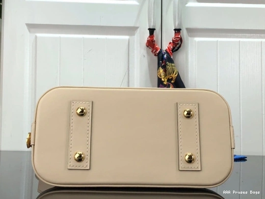 AAA Pruses Bags Louis Vuitton ALMA BB 0708